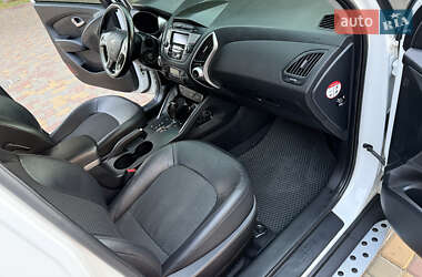 Позашляховик / Кросовер Hyundai ix35 2013 в 