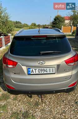 Внедорожник / Кроссовер Hyundai ix35 2010 в 