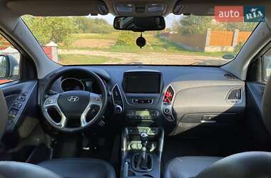 Внедорожник / Кроссовер Hyundai ix35 2010 в 