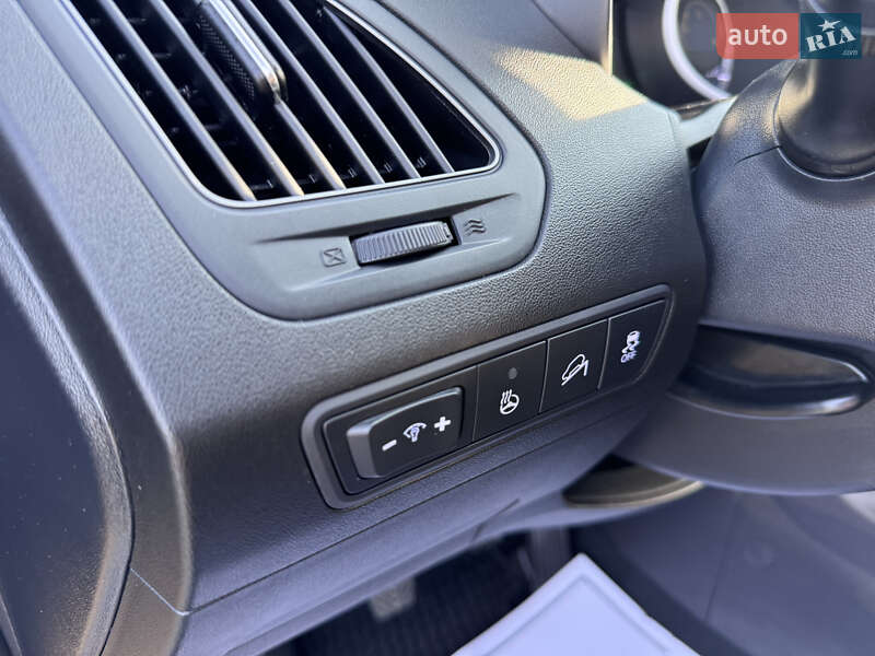 Внедорожник / Кроссовер Hyundai ix35 2015 в Ивано-Франковске