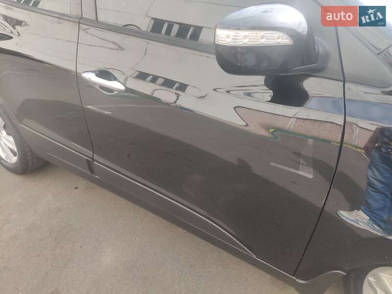 Внедорожник / Кроссовер Hyundai ix35 2011 в Киеве фото 4 Внедорожник / Кроссовер Hyundai ix35 2011 в Киеве