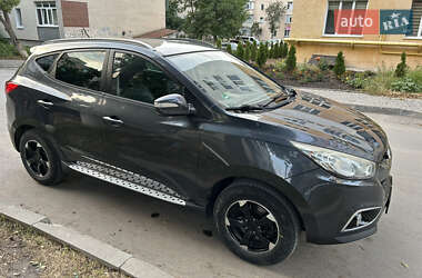 Внедорожник / Кроссовер Hyundai ix35 2010 в Каменец-Подольском