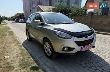 Позашляховик / Кросовер Hyundai ix35 2011 в 