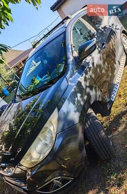 Внедорожник / Кроссовер Hyundai ix35 2010 в 