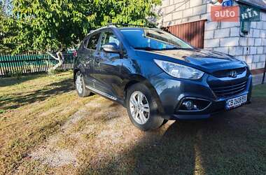 Внедорожник / Кроссовер Hyundai ix35 2010 в 