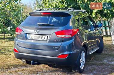 Внедорожник / Кроссовер Hyundai ix35 2010 в 