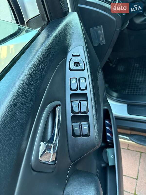 Внедорожник / Кроссовер Hyundai ix35 2010 в Дрогобыче