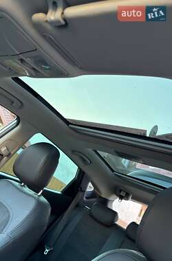 Внедорожник / Кроссовер Hyundai ix35 2010 в 