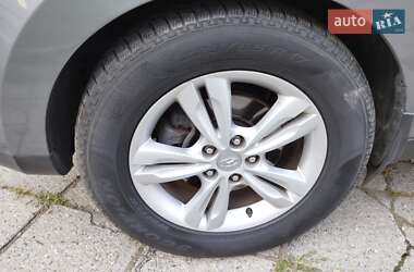 Позашляховик / Кросовер Hyundai ix35 2012 в 
