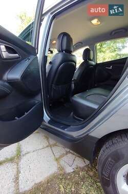 Позашляховик / Кросовер Hyundai ix35 2012 в 