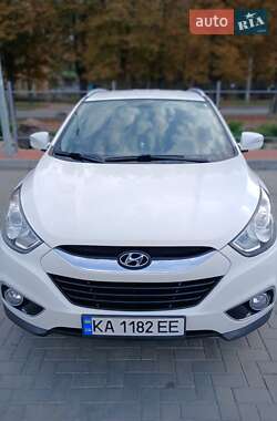 Внедорожник / Кроссовер Hyundai ix35 2012 в 