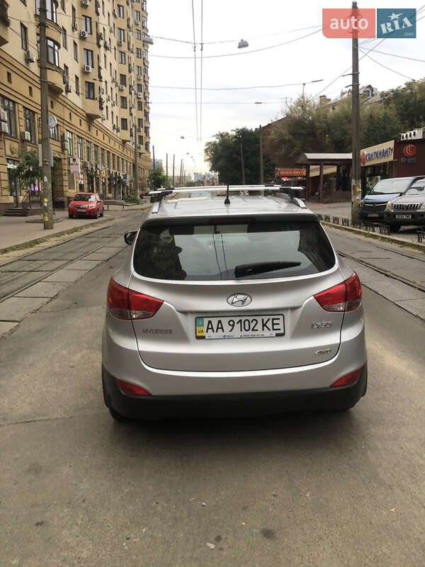 Внедорожник / Кроссовер Hyundai ix35 2010 в Киеве фото 3 Внедорожник / Кроссовер Hyundai ix35 2010 в Киеве