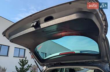 Внедорожник / Кроссовер Hyundai ix35 2015 в 