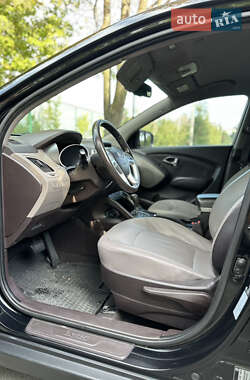 Внедорожник / Кроссовер Hyundai ix35 2012 в 