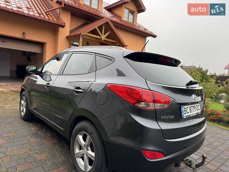 Внедорожник / Кроссовер Hyundai ix35 2011 в Чернигове