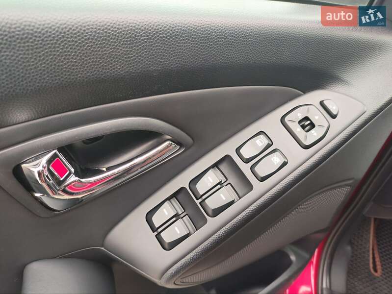 Внедорожник / Кроссовер Hyundai ix35 2010 в Киеве фото 8 Внедорожник / Кроссовер Hyundai ix35 2010 в Киеве