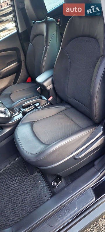 Внедорожник / Кроссовер Hyundai ix35 2013 в Одессе фото 25 Внедорожник / Кроссовер Hyundai ix35 2013 в Одессе