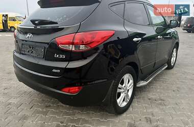 Внедорожник / Кроссовер Hyundai ix35 2011 в 