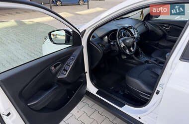 Внедорожник / Кроссовер Hyundai ix35 2014 в 