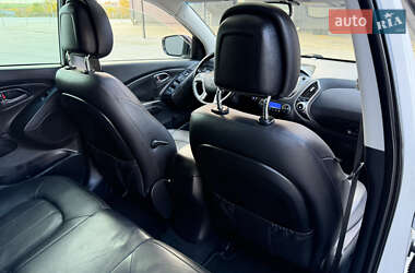 Внедорожник / Кроссовер Hyundai ix35 2014 в 