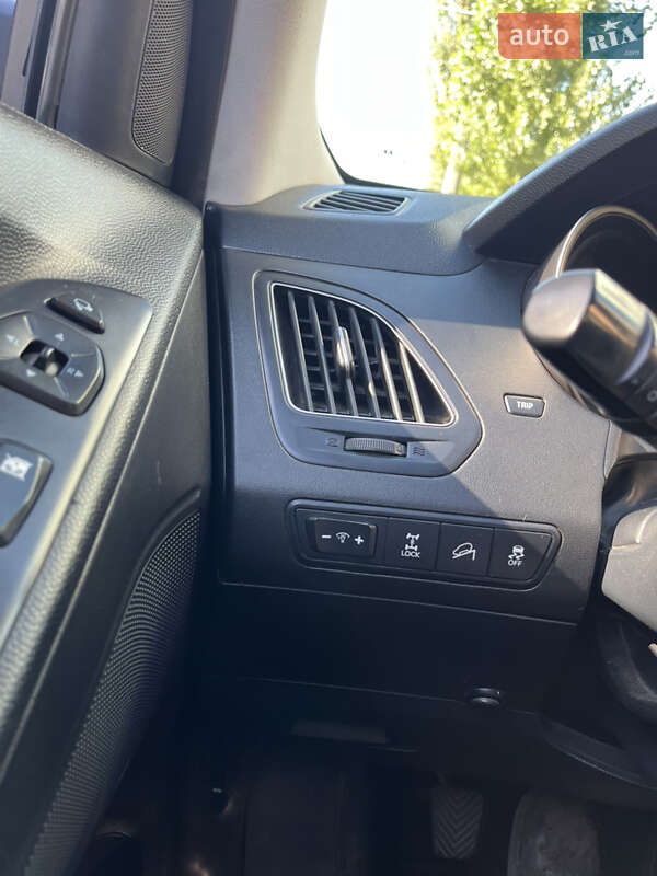 Внедорожник / Кроссовер Hyundai ix35 2010 в Кременчуге фото 11 Внедорожник / Кроссовер Hyundai ix35 2010 в Кременчуге