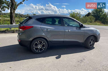 Внедорожник / Кроссовер Hyundai ix35 2012 в 
