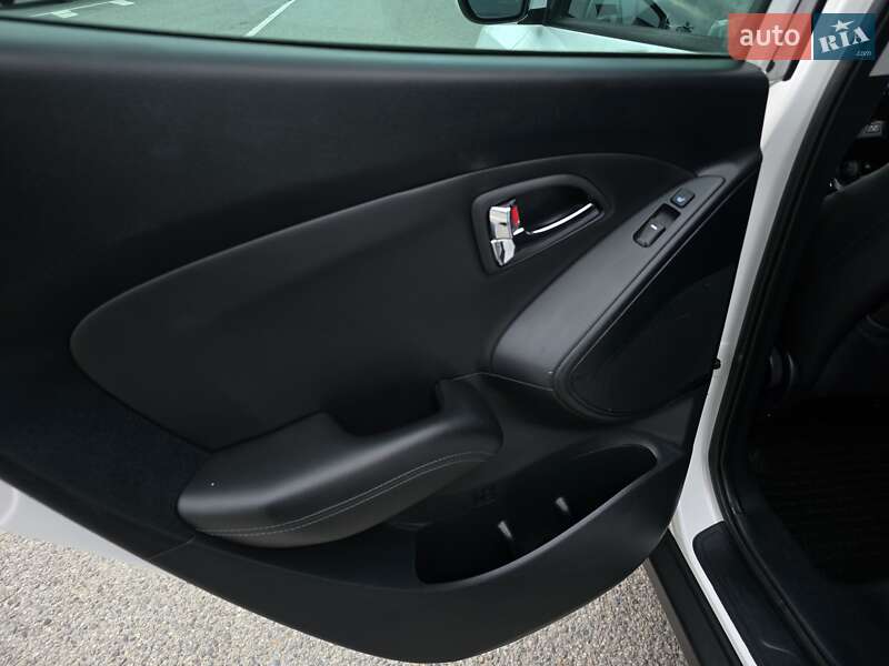 Внедорожник / Кроссовер Hyundai ix35 2012 в Калуше