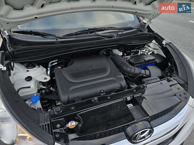 Внедорожник / Кроссовер Hyundai ix35 2012 в Калуше