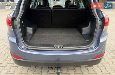 Позашляховик / Кросовер Hyundai ix35 2012 в 