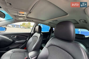 Позашляховик / Кросовер Hyundai ix35 2012 в 