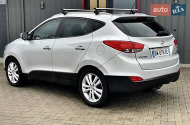 Внедорожник / Кроссовер Hyundai ix35 2012 в 