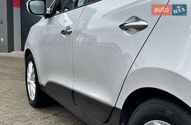 Внедорожник / Кроссовер Hyundai ix35 2012 в 