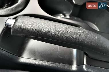 Внедорожник / Кроссовер Hyundai ix35 2012 в 