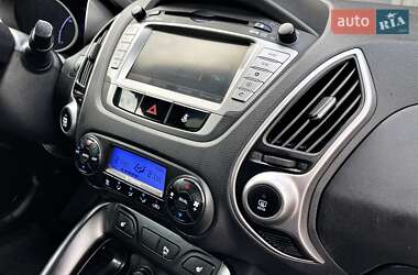 Внедорожник / Кроссовер Hyundai ix35 2012 в 