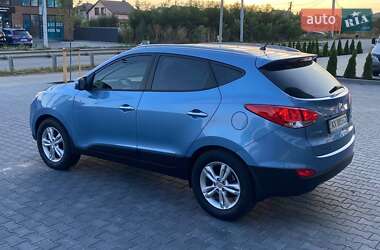 Внедорожник / Кроссовер Hyundai ix35 2012 в 