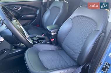 Внедорожник / Кроссовер Hyundai ix35 2012 в 