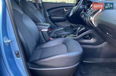 Внедорожник / Кроссовер Hyundai ix35 2012 в 