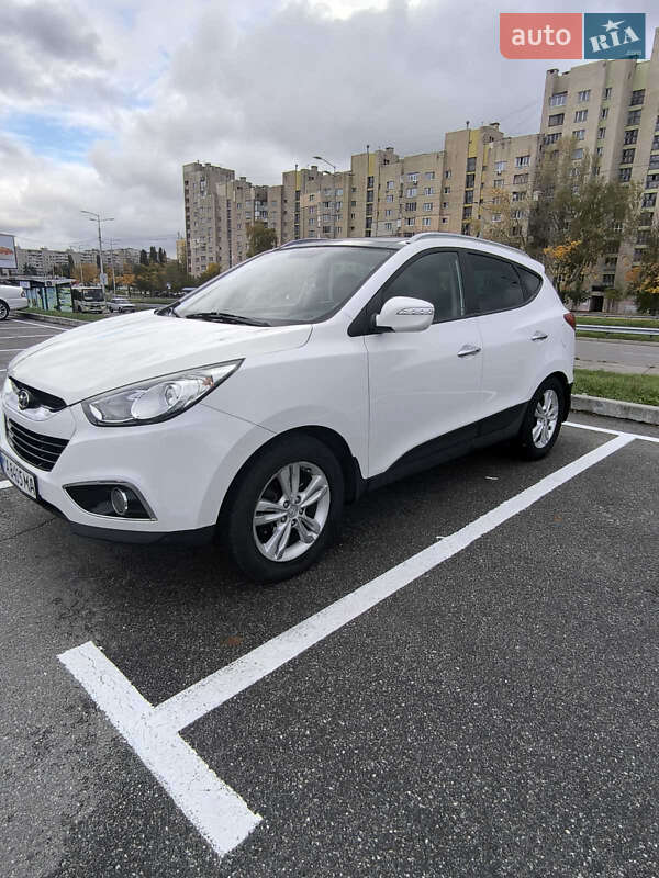 Внедорожник / Кроссовер Hyundai ix35 2012 в Киеве