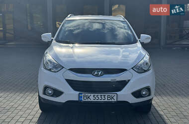Внедорожник / Кроссовер Hyundai ix35 2012 в 