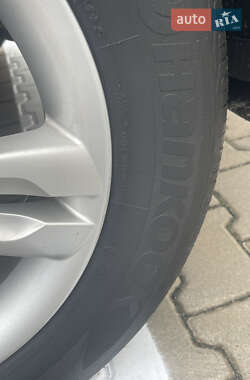 Внедорожник / Кроссовер Hyundai ix35 2011 в 
