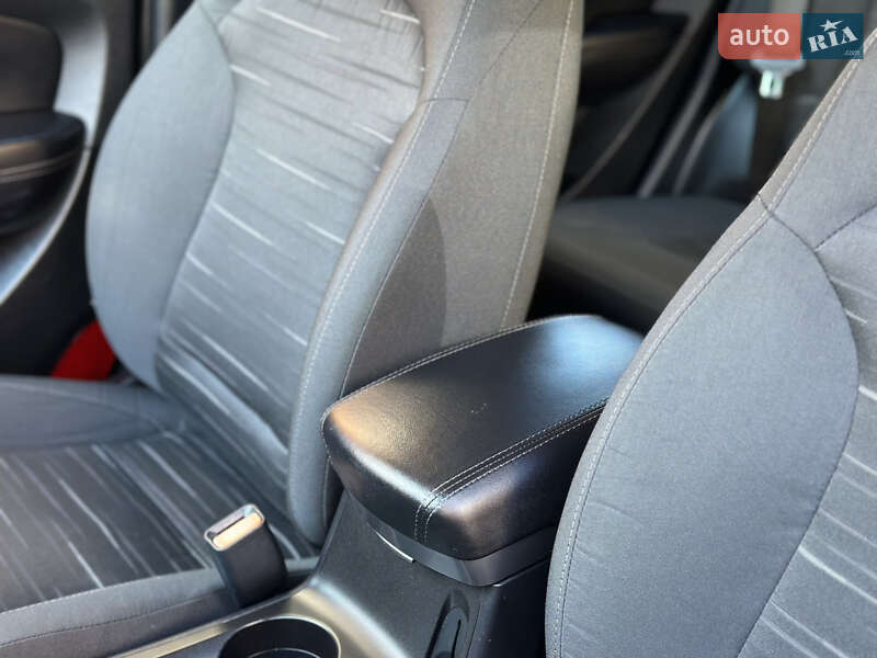 Позашляховик / Кросовер Hyundai ix35 2014 в Івано-Франківську