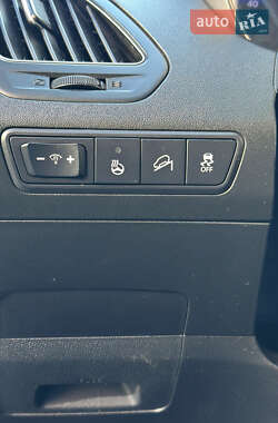 Внедорожник / Кроссовер Hyundai ix35 2014 в 