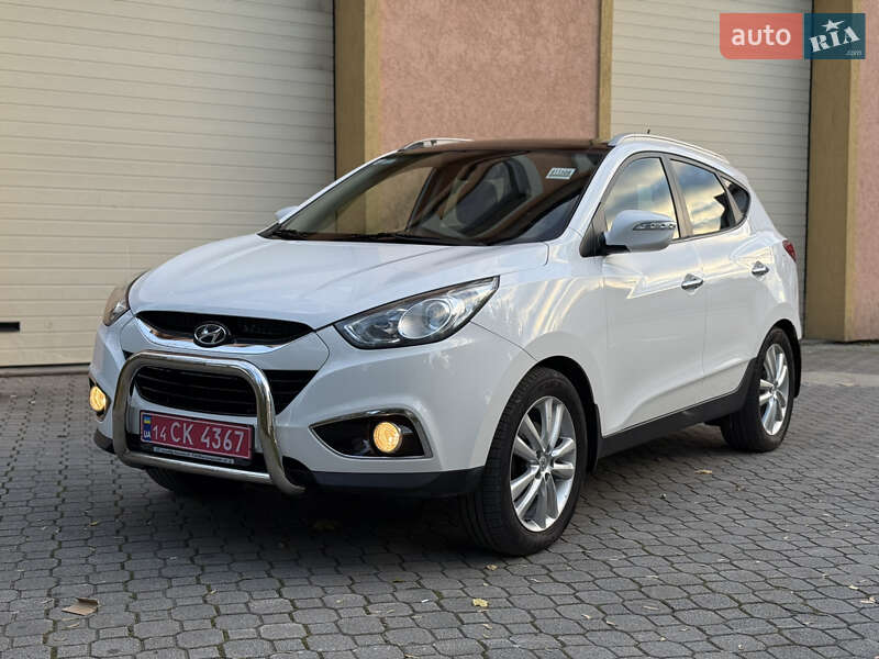 Внедорожник / Кроссовер Hyundai ix35 2012 в 