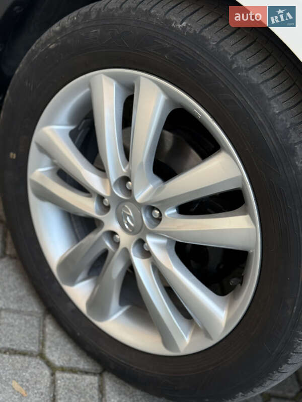 Позашляховик / Кросовер Hyundai ix35 2012 в Надвірній фото 30 Позашляховик / Кросовер Hyundai ix35 2012 в Надвірній