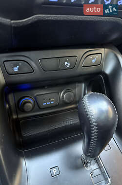 Внедорожник / Кроссовер Hyundai ix35 2012 в 