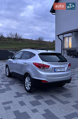 Внедорожник / Кроссовер Hyundai ix35 2013 в 