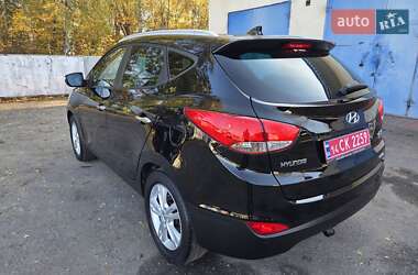 Внедорожник / Кроссовер Hyundai ix35 2013 в 