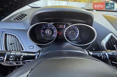 Внедорожник / Кроссовер Hyundai ix35 2013 в 