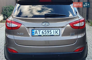 Внедорожник / Кроссовер Hyundai ix35 2013 в 