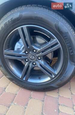 Внедорожник / Кроссовер Hyundai ix35 2011 в 